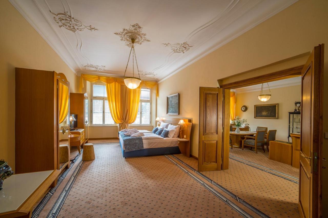 Hotel Three Lilies Inkl Aquaforum Frantiskovy Lazne Ngoại thất bức ảnh