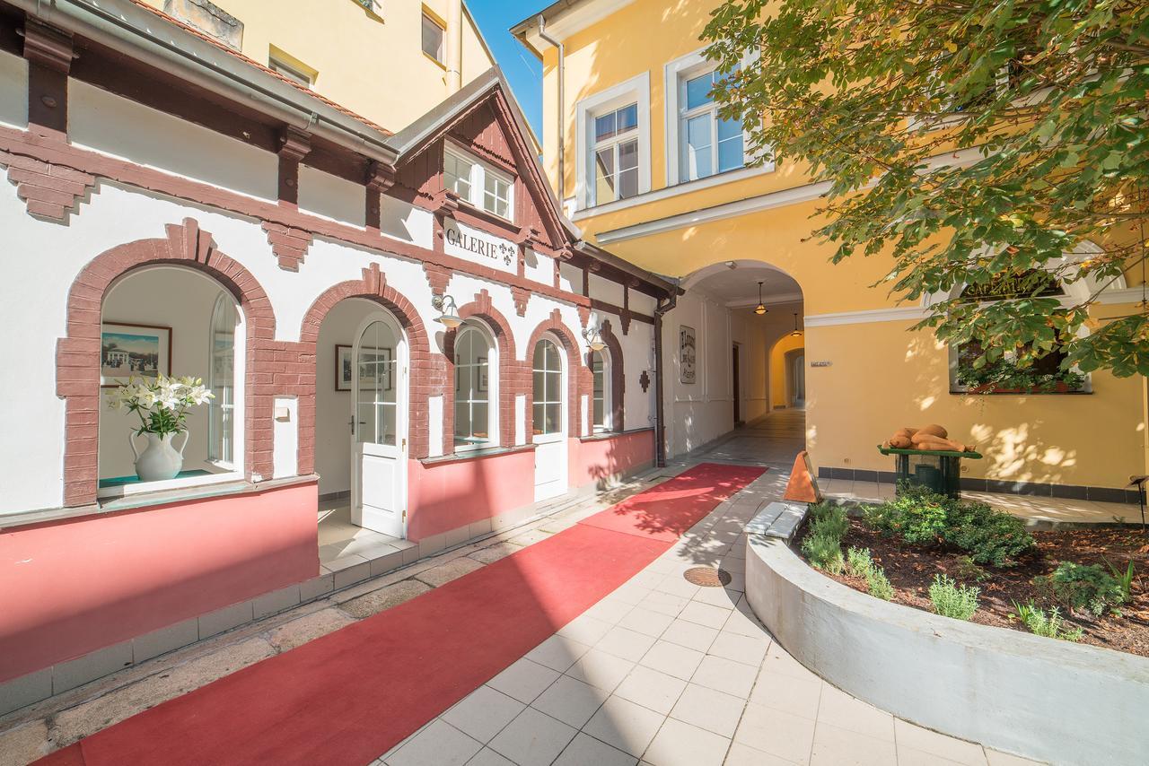 Hotel Three Lilies Inkl Aquaforum Frantiskovy Lazne Ngoại thất bức ảnh