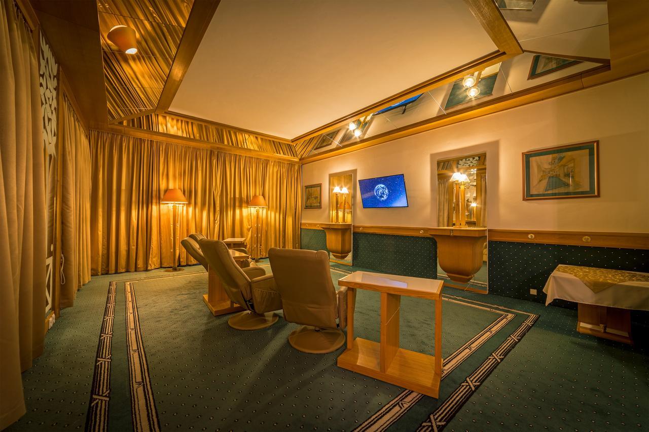 Hotel Three Lilies Inkl Aquaforum Frantiskovy Lazne Ngoại thất bức ảnh